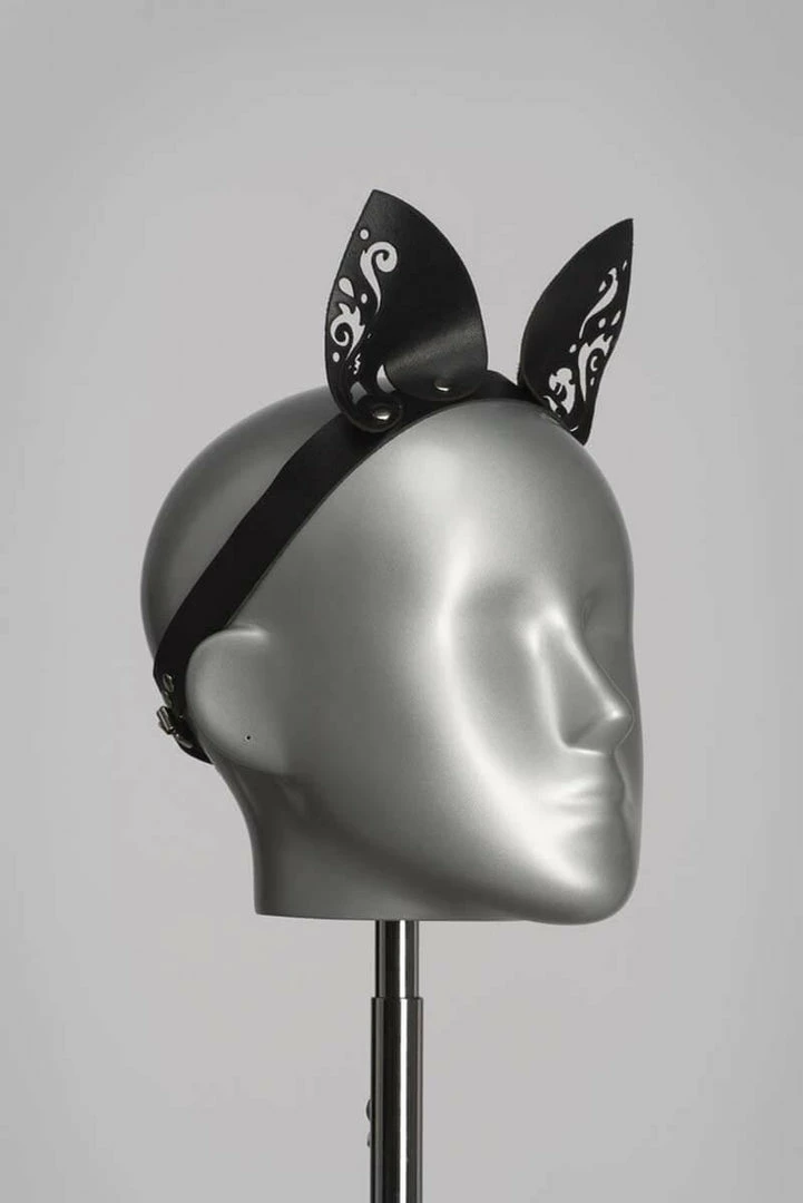 VoyeurX Lilly Leather Cat Ears Silver Fox 4 VoyeurX Lilly Leather Cat Ears Silver Fox
