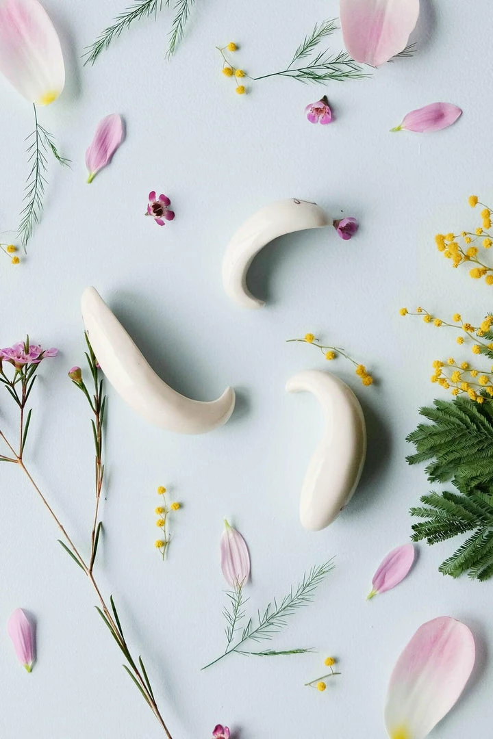 Désirables Adori Personal Massage Stones 8 Désirables Adori Personal Massage Stones