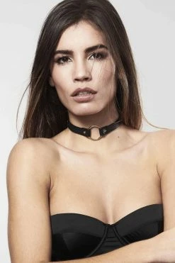 Bijoux Indiscrets Maze Vegan Leather O-Ring Choker