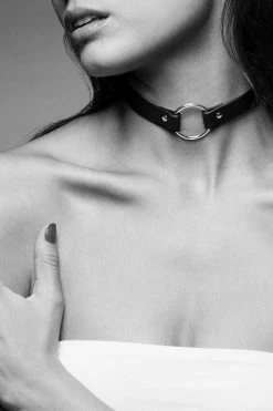 Bijoux Indiscrets Maze Vegan Leather O-Ring Choker