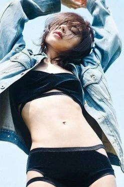 K+1% Black Velour Bra