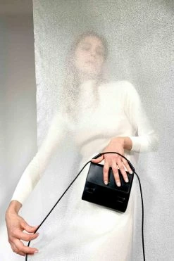 Domestique Medium Flap Leather Pouch