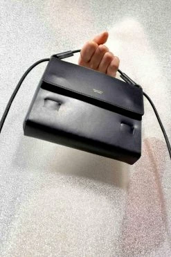 Domestique Medium Flap Leather Pouch