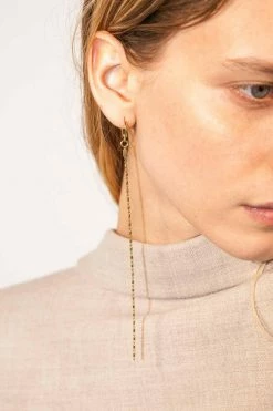 Domestique Medium Thin Chain Simple Earring